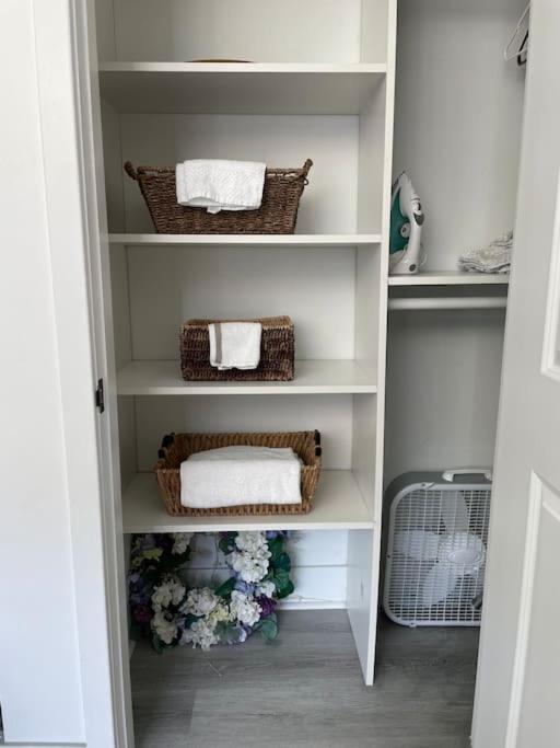 Cozy, High Rise, Large Studio Facing Downtown . Apartamento Baltimore Exterior foto